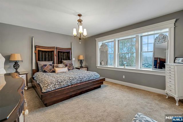 5 Summit Terrace, Kinnelon Borough, NJ 07405