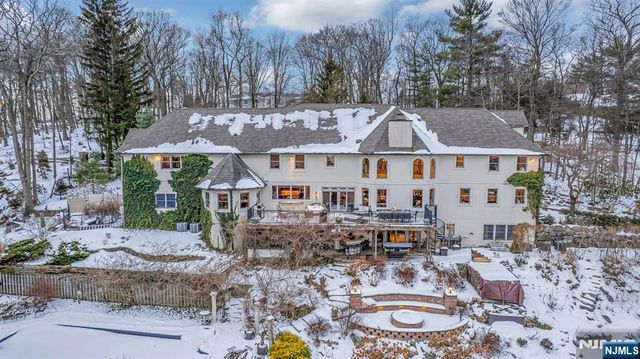 5 Summit Terrace, Kinnelon Borough, NJ 07405