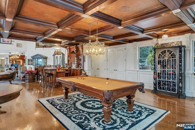 5 Summit Terrace, Kinnelon Borough, NJ 07405