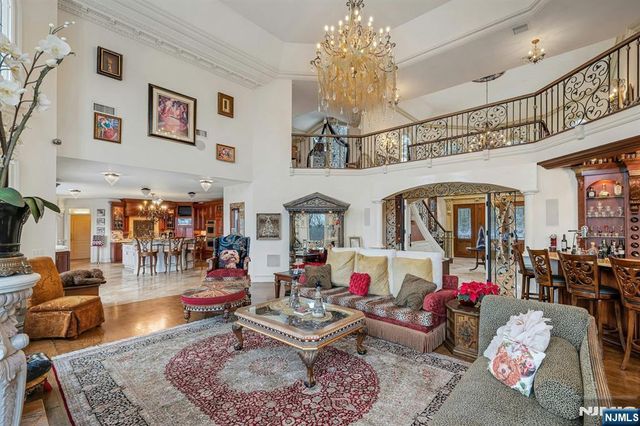 5 Summit Terrace, Kinnelon Borough, NJ 07405