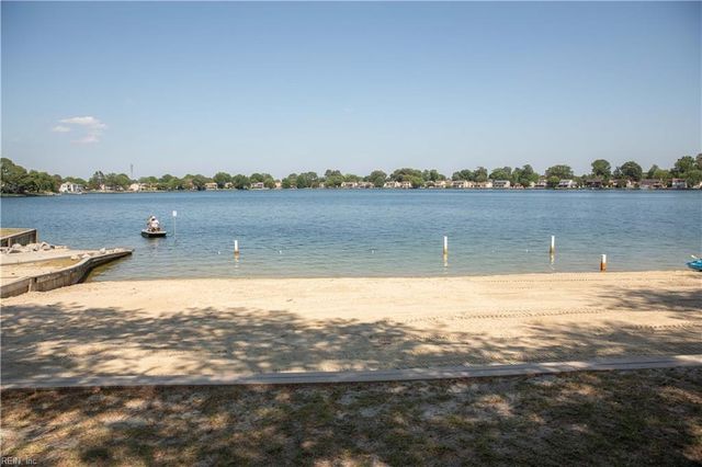 5228 Shore Breeze CT, Virginia Beach, VA 23464