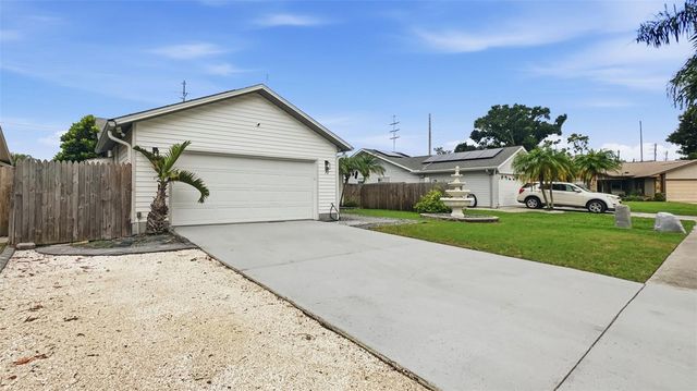 70 SQUIRE COURT, Dunedin, FL 34698