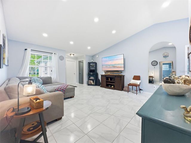 70 SQUIRE COURT, Dunedin, FL 34698