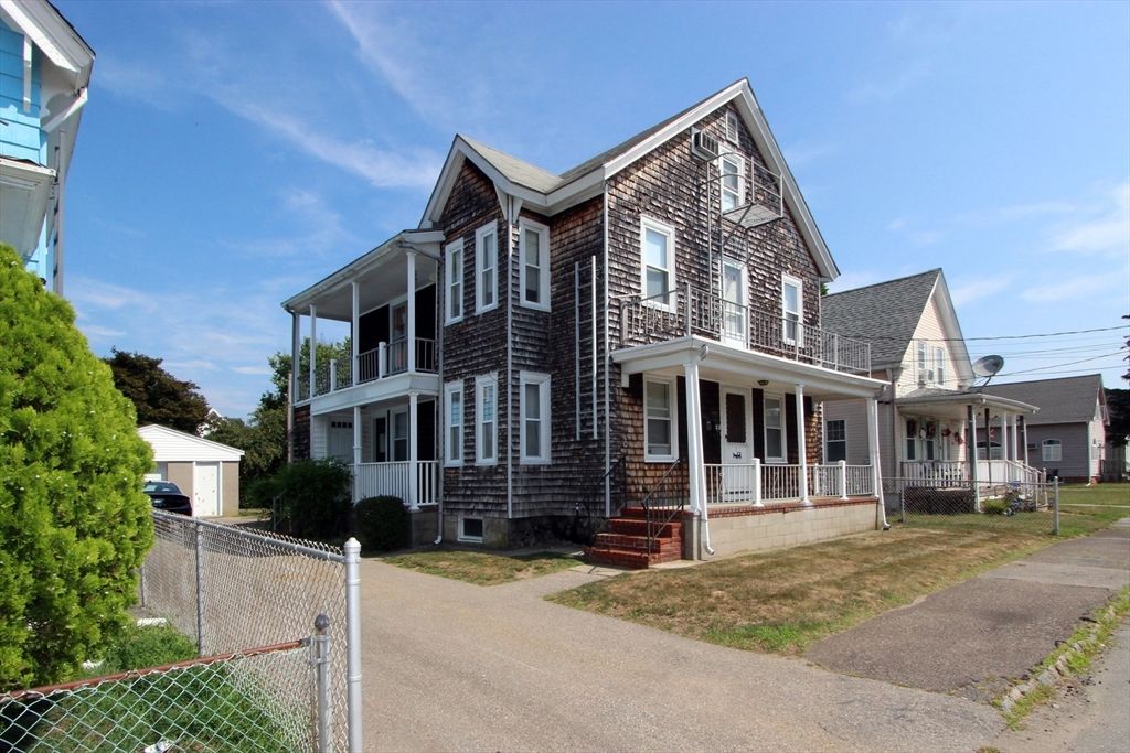 22 Garfield Street, Taunton, MA 02780