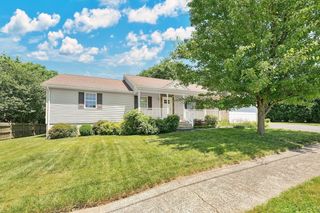 16 Amherst St, Chicopee, MA 01013