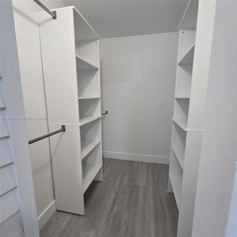 10020 Winding Lake Rd 104, Sunrise, FL 33351