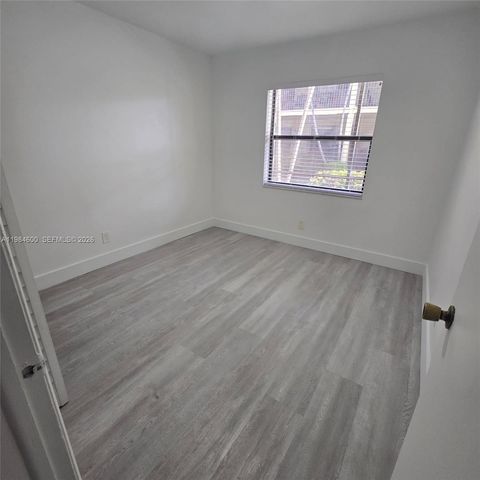 10020 Winding Lake Rd 104, Sunrise, FL 33351