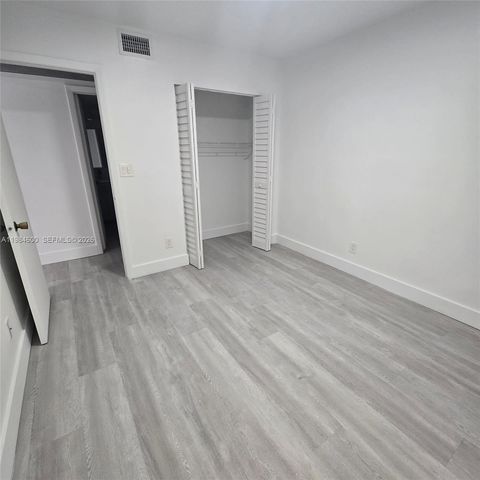 10020 Winding Lake Rd 104, Sunrise, FL 33351