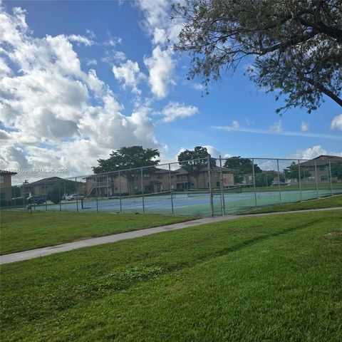 10020 Winding Lake Rd 104, Sunrise, FL 33351