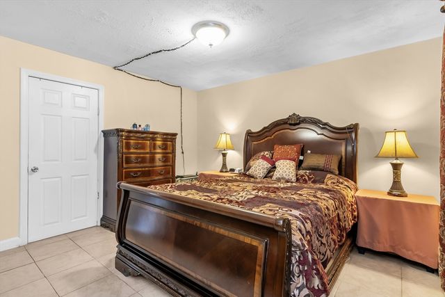 262 E Haverhill St 2, Lawrence, MA 01841
