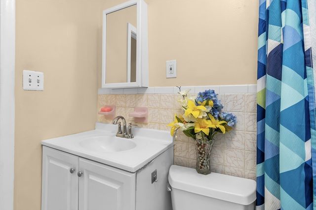 262 E Haverhill St 2, Lawrence, MA 01841