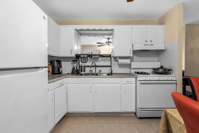 262 E Haverhill St 2, Lawrence, MA 01841