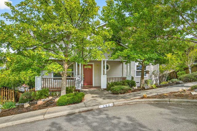 380 Hemlock Lane, Ashland, OR 97520