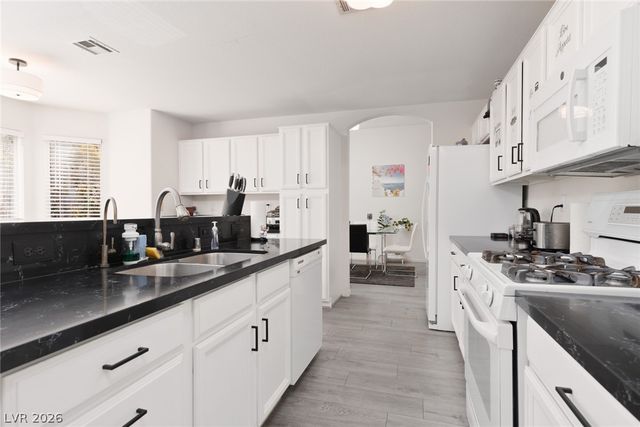 2165 Crestline Falls Place, Las Vegas, NV 89134