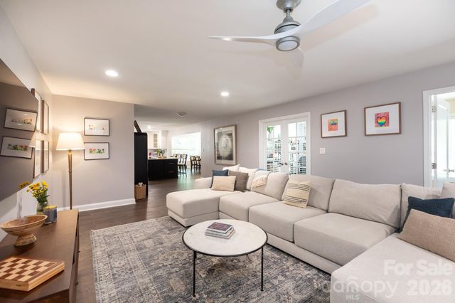 3011 Lauren Glen Road, Charlotte, NC 28226