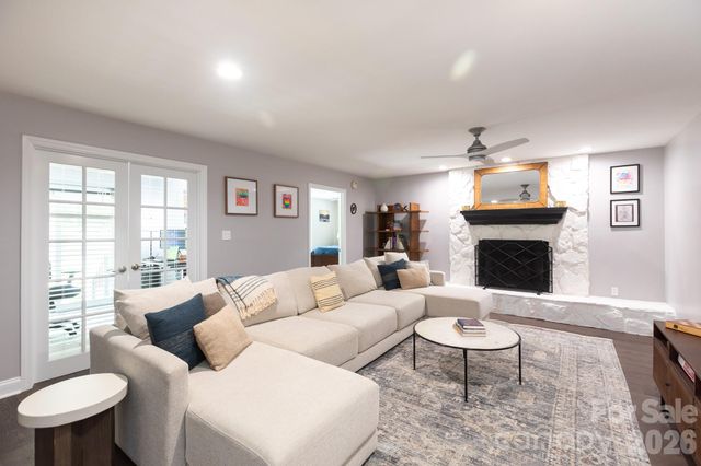 3011 Lauren Glen Road, Charlotte, NC 28226
