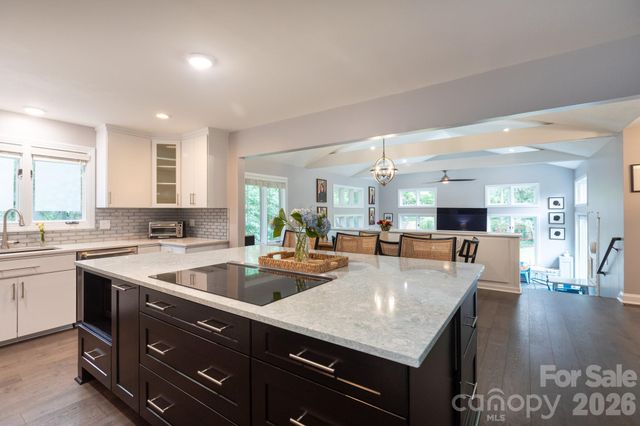3011 Lauren Glen Road, Charlotte, NC 28226