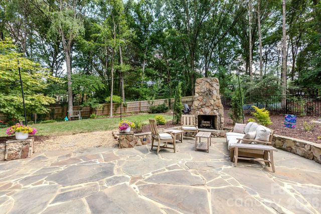 3011 Lauren Glen Road, Charlotte, NC 28226