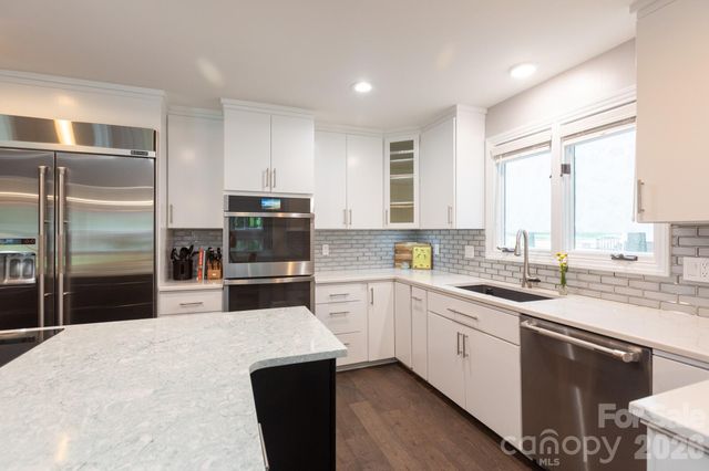 3011 Lauren Glen Road, Charlotte, NC 28226