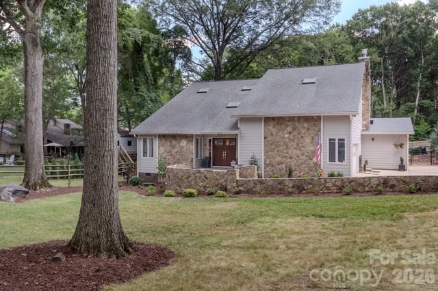 3011 Lauren Glen Road, Charlotte, NC 28226