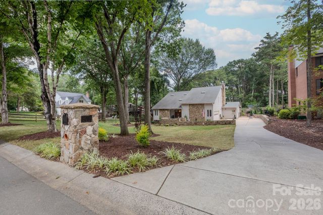 3011 Lauren Glen Road, Charlotte, NC 28226