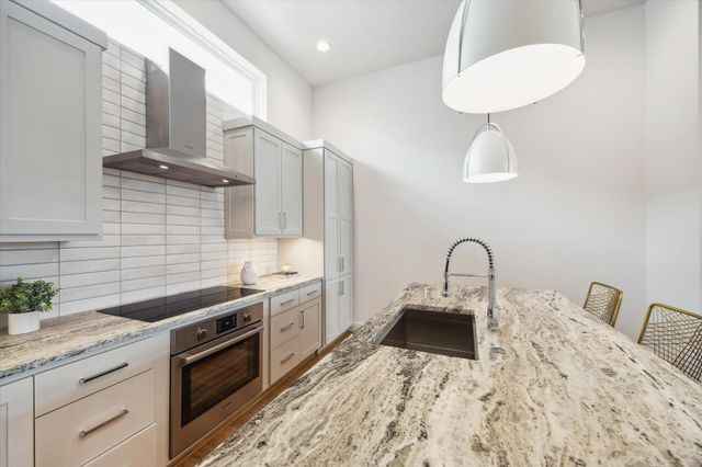 2113 Emancipation Avenue, Houston, TX 77003