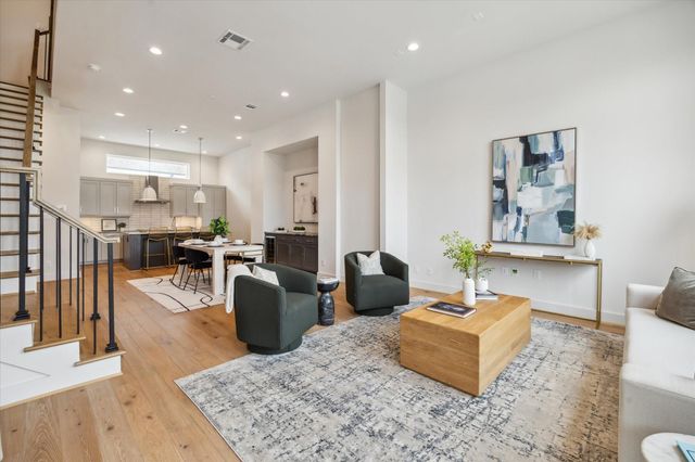 2113 Emancipation Avenue, Houston, TX 77003