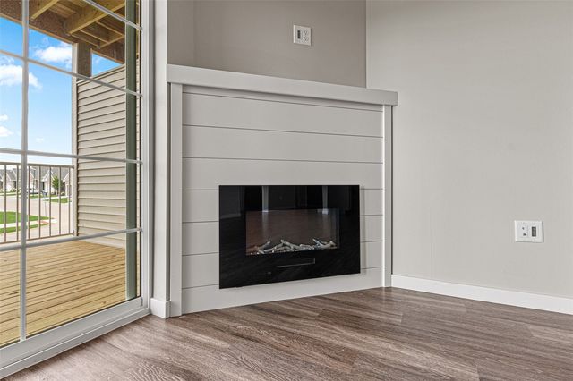 2877 Spring Rose Circle 105, Coralville, IA 52241