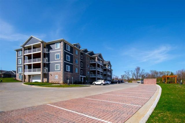2877 Spring Rose Circle 105, Coralville, IA 52241
