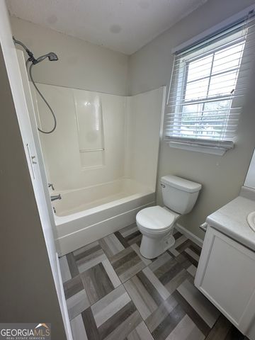 465 Eagles Crossing Circle, Riverdale, GA 30274