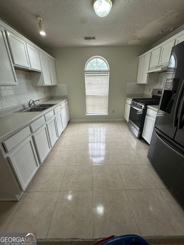 465 Eagles Crossing Circle, Riverdale, GA 30274