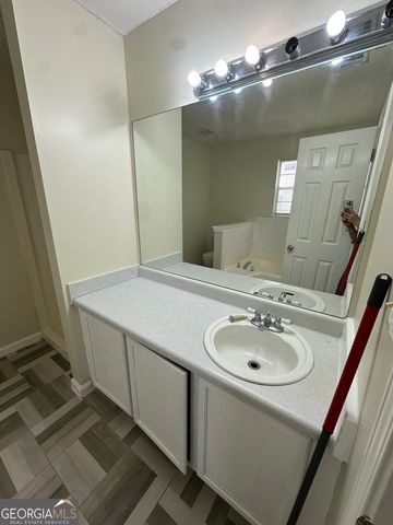 465 Eagles Crossing Circle, Riverdale, GA 30274