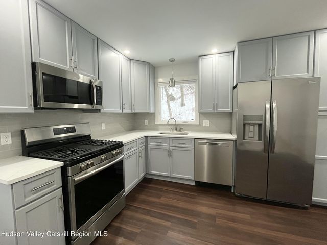 1234 Kings Highway, Saugerties, NY 12477
