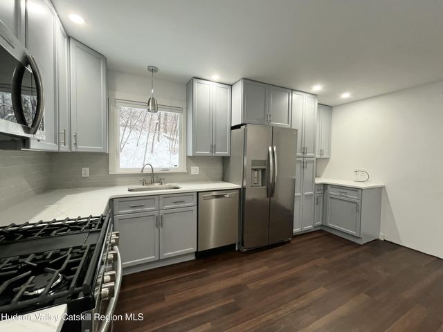 1234 Kings Highway, Saugerties, NY 12477