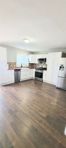 2020 Bluebonnet Drive, Fort Worth, TX 76111