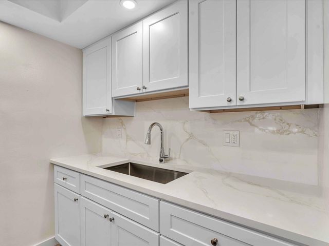 2020 NE 51st Court 208, Fort Lauderdale, FL 33308