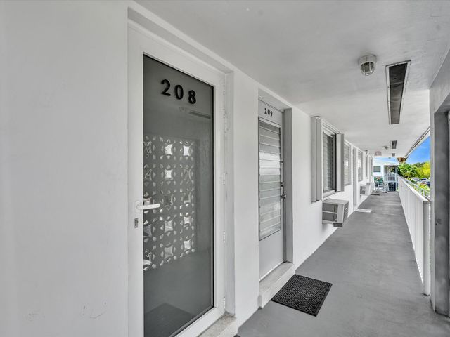 2020 NE 51st Court 208, Fort Lauderdale, FL 33308