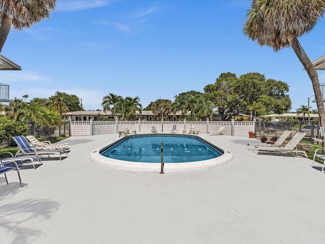 2020 NE 51st Court 208, Fort Lauderdale, FL 33308