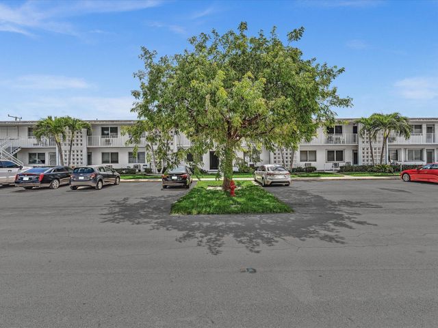 2020 NE 51st Court 208, Fort Lauderdale, FL 33308