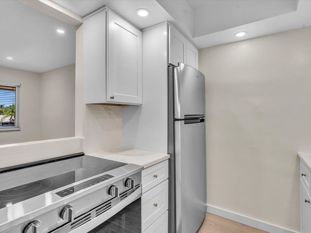 2020 NE 51st Court 208, Fort Lauderdale, FL 33308