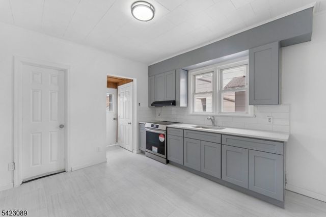 175 Duer St, North Plainfield Boro, NJ 07060