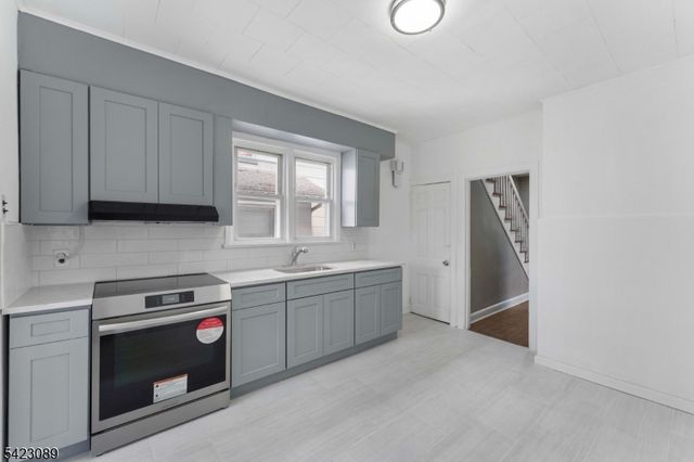 175 Duer St, North Plainfield Boro, NJ 07060