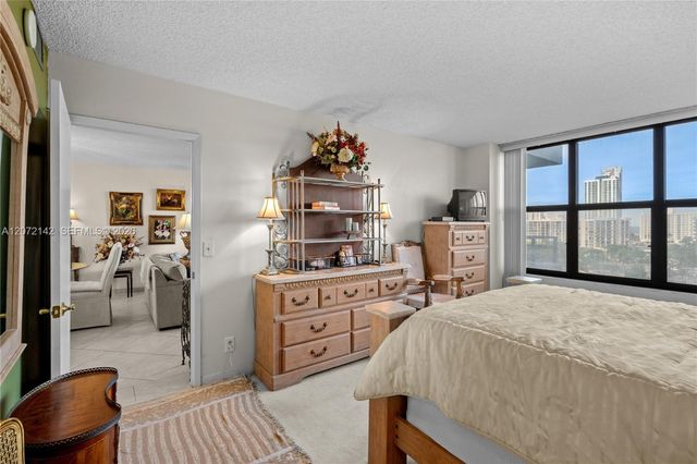 2500 Parkview Drive 1004, Hallandale Beach, FL 33009