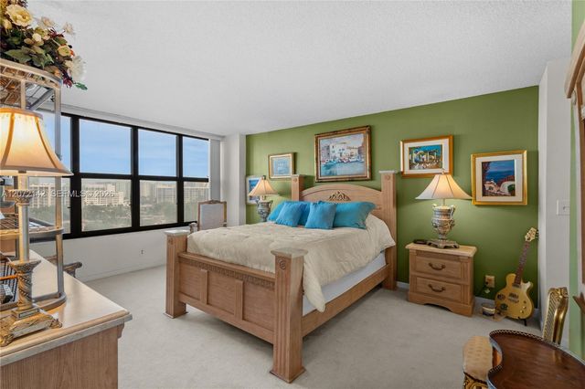 2500 Parkview Drive 1004, Hallandale Beach, FL 33009