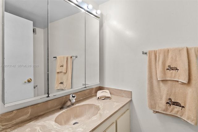 2500 Parkview Drive 1004, Hallandale Beach, FL 33009