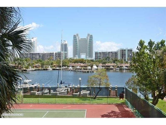 2500 Parkview Drive 1004, Hallandale Beach, FL 33009
