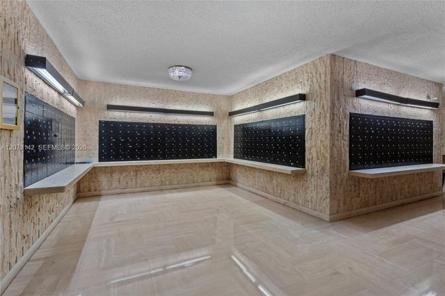 2500 Parkview Drive 1004, Hallandale Beach, FL 33009