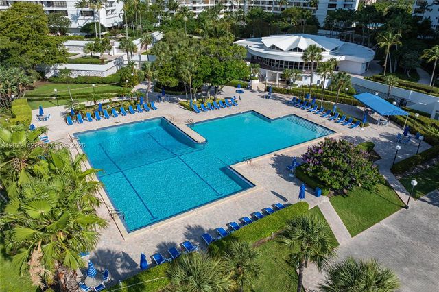 2500 Parkview Drive 1004, Hallandale Beach, FL 33009