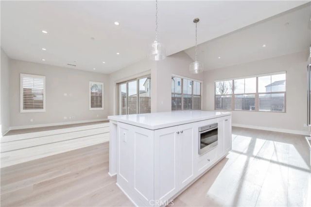 128 Rimstone, Irvine, CA 92618