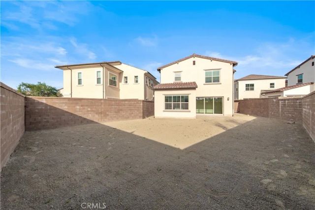 128 Rimstone, Irvine, CA 92618